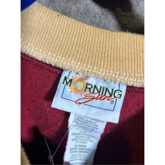 Vintage 1990s Women’s Bird Red yellow Nature Beautiful Crewneck Sweater - Picture 3 of 4